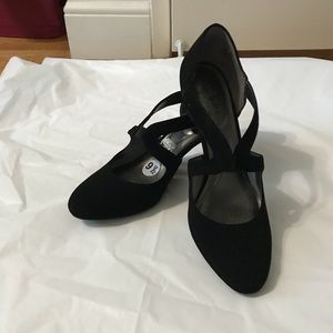 Black Life Stride women’s shoes